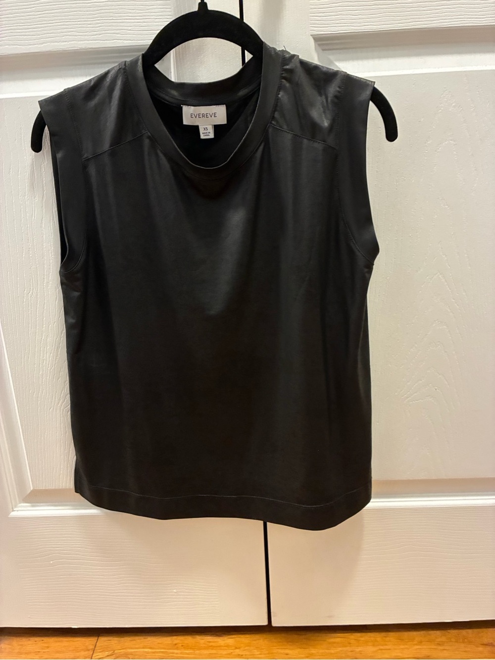 Evereve Black Sleeveless Shell